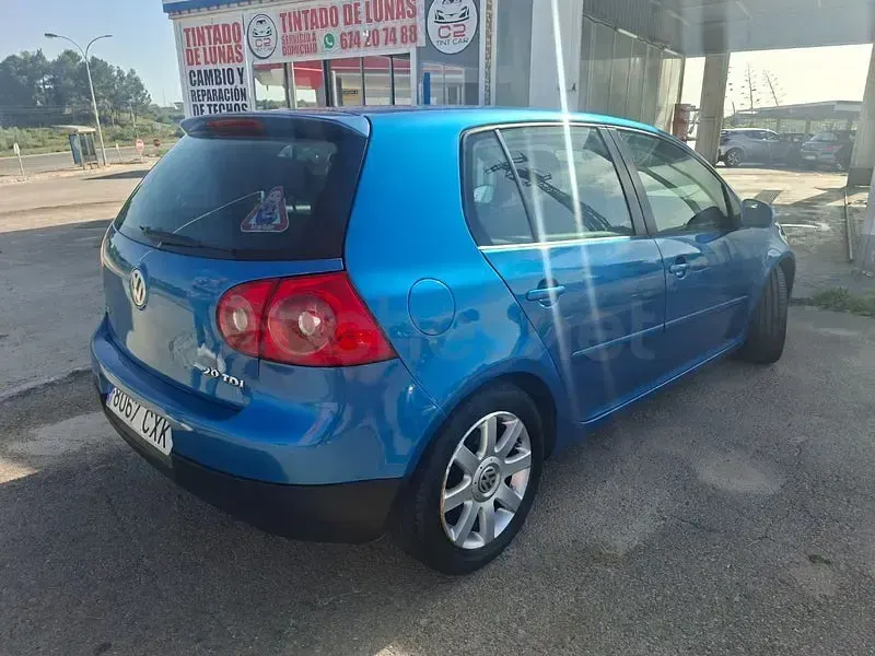 Usado VW Golf IV Highline 140 CV (102 kW) 2005 Negro Berlina