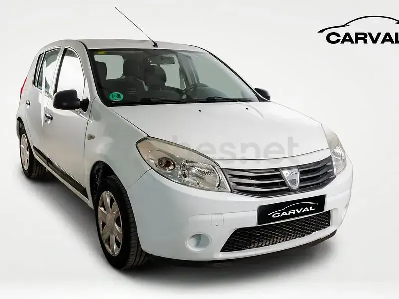 Käytetty Dacia Sandero 75 HP (55 kW) 2012 Valkoinen Sedan