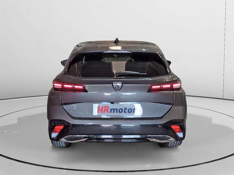 Usado Peugeot 308 Allure 131 CV (96 kW) 2023 Gris Utilitario