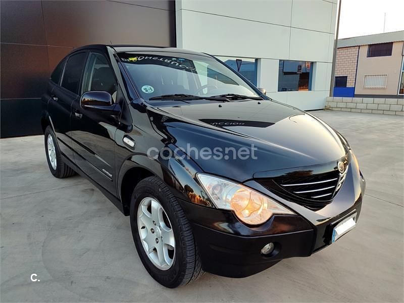Negro Usado 2008 Ssangyong (KGM) Actyon SUV | 5400 € - Imagen 1/4