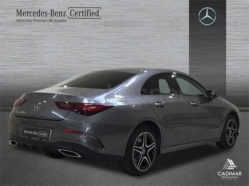 Usado Mercedes CLA250e 218 CV (160 kW) 2024 Gris / plata Berlina