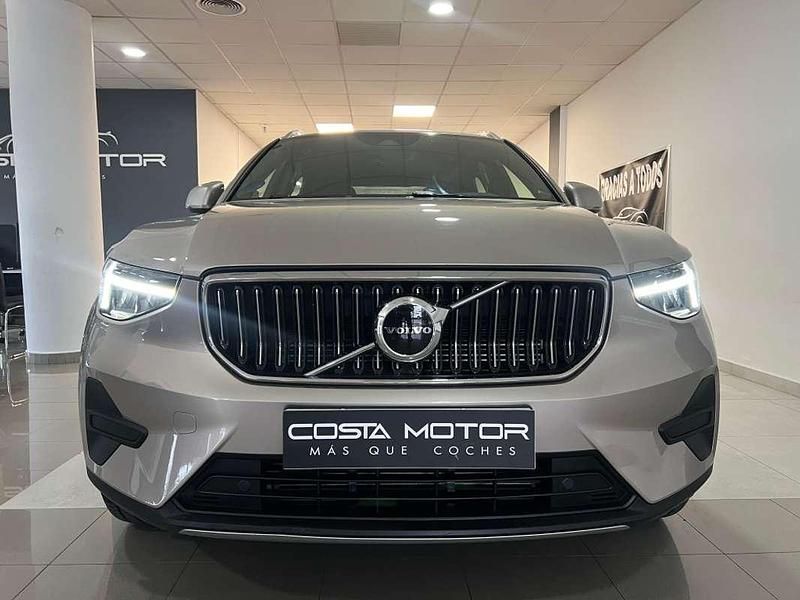 Usado Volvo XC40 Core 211 CV (155 kW) 2023 Beige SUV