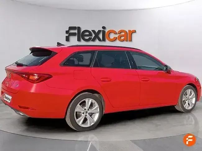 Usado Seat Leon FR 204 CV (150 kW) 2021 Rojo Berlina