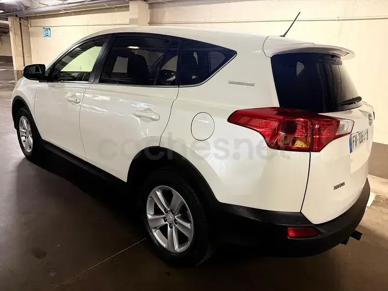 Usado Toyota RAV4 Business Edition 124 CV (91 kW) 2014 Blanco SUV