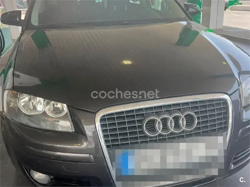 Usado Audi A3 Ambiente 105 CV (77 kW) 2006 Azul Utilitario