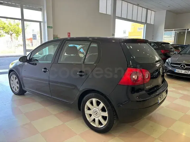 Usado VW Golf IV Sportline 105 CV (77 kW) 2004 Negro Berlina