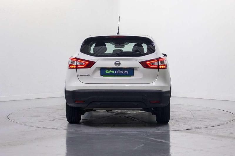 Usado Nissan Qashqai Acenta 131 CV (96 kW) 2017 Blanco SUV