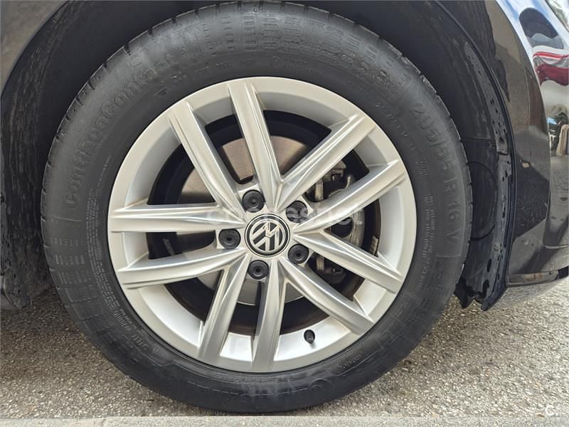 Usado VW Golf VIII Edition 130 CV (95 kW) 2020 Negro Familiar