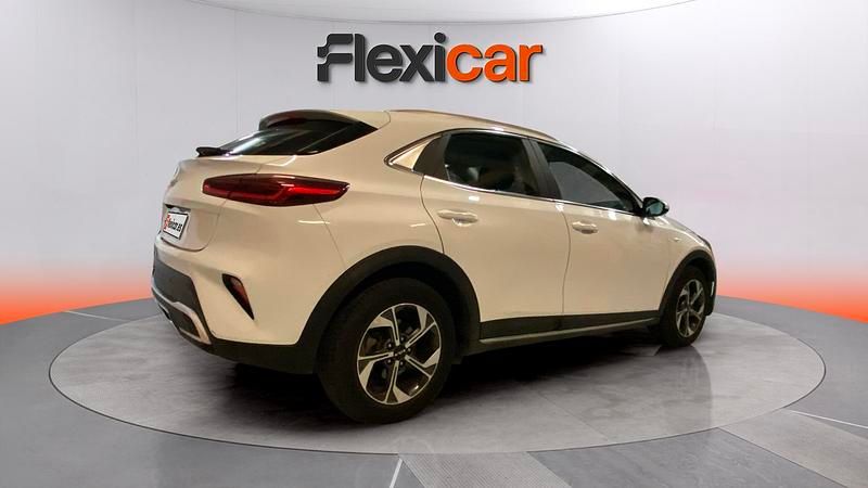 Usado Kia XCeed 120 CV (88 kW) 2023 Blanco SUV
