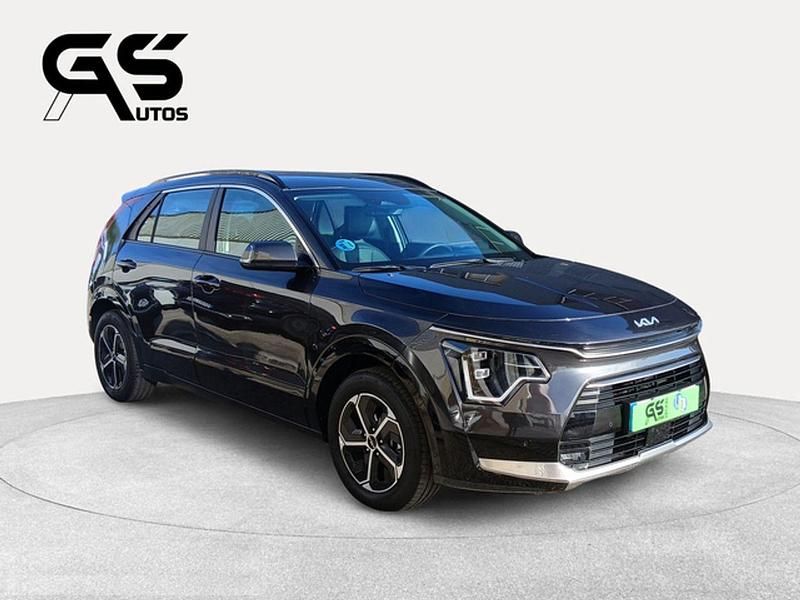 Usado Kia Niro 129 CV (94 kW) 2025 Gris SUV