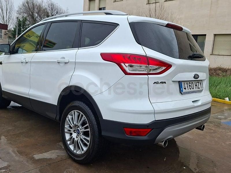 Usado Ford Kuga Titanium 140 CV (102 kW) 2014 Blanco SUV