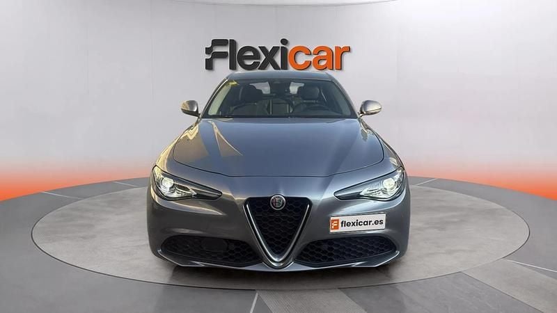Usado Alfa Romeo Giulia Executive 190 CV (139 kW) 2020 Gris Berlina