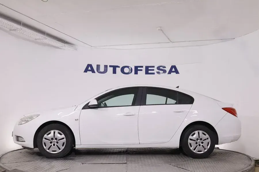 Usado Opel Insignia 140 CV (102 kW) 2012 Blanco