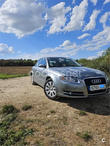 Usado Audi A4 115 CV (84 kW) 2006 Azul Berlina