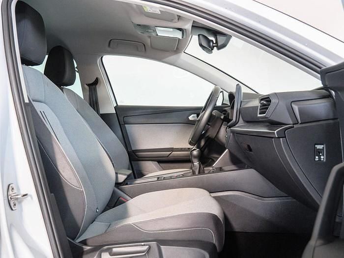 Usado Seat Leon Style 116 CV (85 kW) 2025 Blanco Familiar