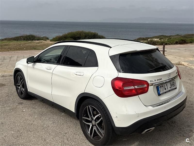 Usado Mercedes GLA200 Urban 136 CV (100 kW) 2015 Blanco SUV