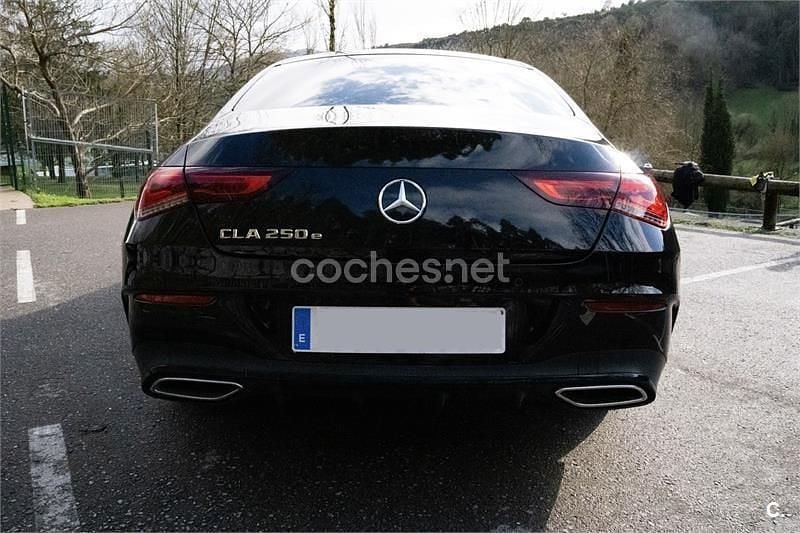 Usado Mercedes CLA250e 218 CV (160 kW) 2021 Negro Berlina