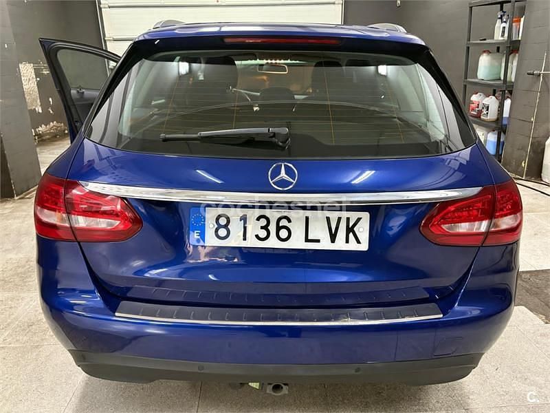 Usado Mercedes C200 170 CV (125 kW) 2018 Azul Familiar