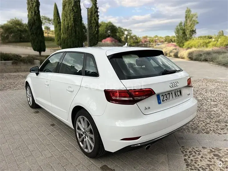 Usado Audi A3 Sport 116 CV (85 kW) 2017 Blanco Berlina