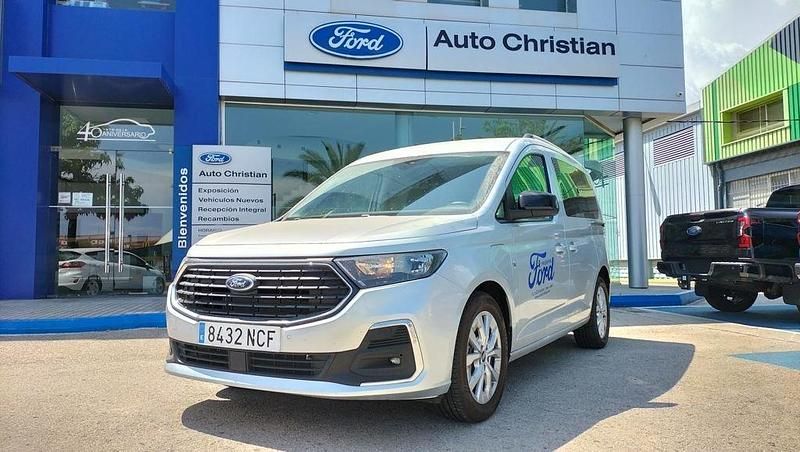 Usado Ford Tourneo Titanium 150 CV (110 kW) 2025 Plateado Berlina