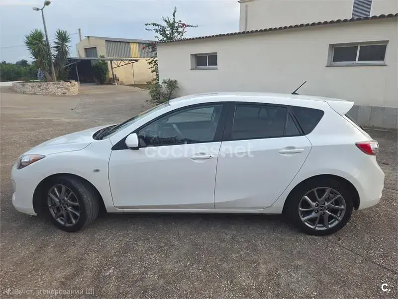 Usado Mazda 3 Style 115 CV (84 kW) 2013 Blanco Berlina
