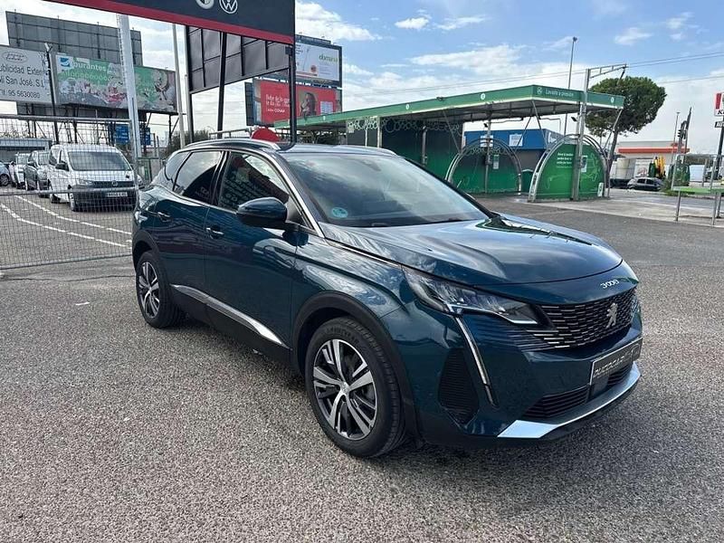 Usado Peugeot 3008 Allure 131 CV (96 kW) 2022 Azul SUV