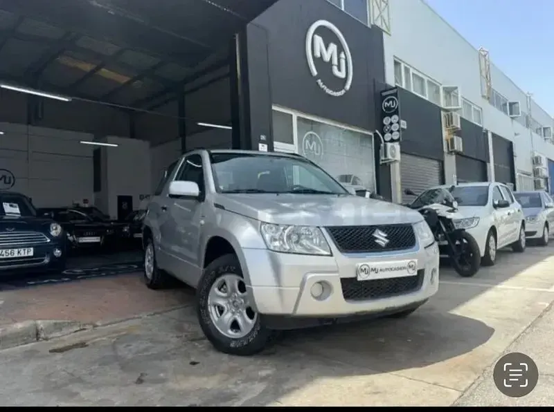 Usado Suzuki Grand Vitara 129 CV (94 kW) 2010 Gris SUV