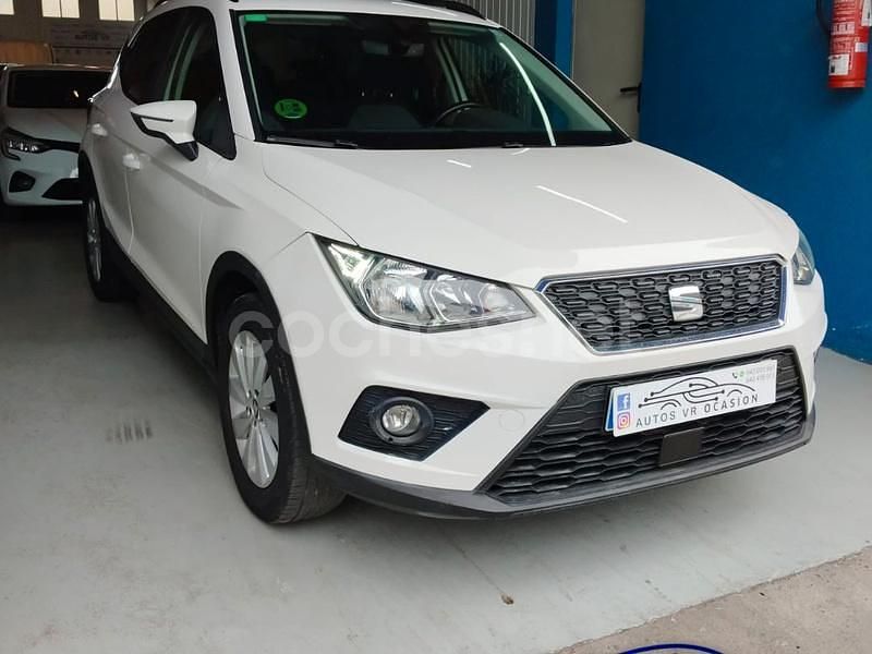 Usado Seat Arona Reference 95 CV (69 kW) 2019 Blanco SUV