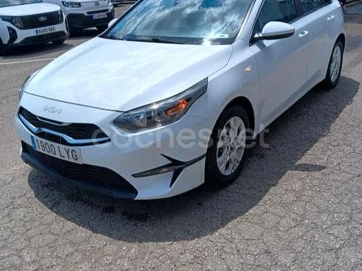 Blanco Usado 2022 Kia Ceed Utilitario | 12.400 € (Super precio) - Imagen 1/4
