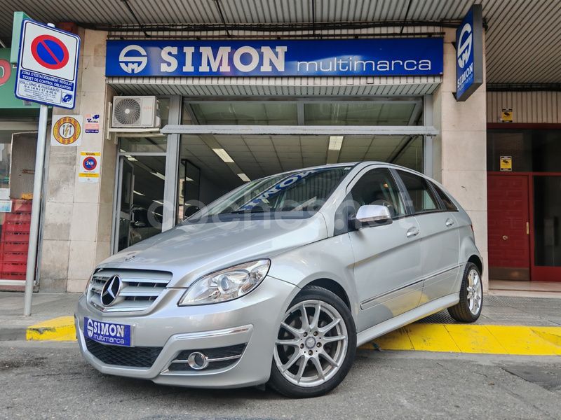 Gris / plata Usado 2011 Mercedes B180 Sport Edition Monovolumen | 6990 € (Buen precio) - Imagen 1/4