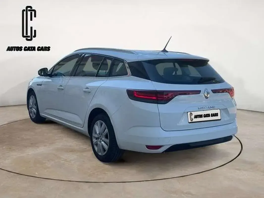 Usado Renault Mégane GrandTour Techno 116 CV (85 kW) 2022 Blanco Familiar