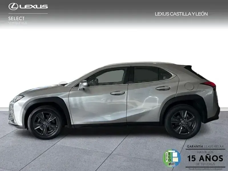 Usado Lexus UX Business Edition 184 CV (135 kW) 2021 Gris / plata SUV