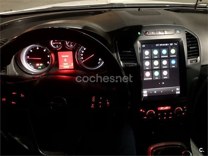 Usado Opel Insignia Edition 160 CV (117 kW) 2011 Blanco Familiar