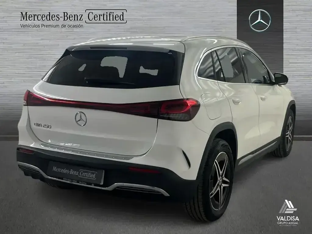Usado Mercedes EQB250 AMG line 139 kW (190 CV) 2022 Blanco SUV