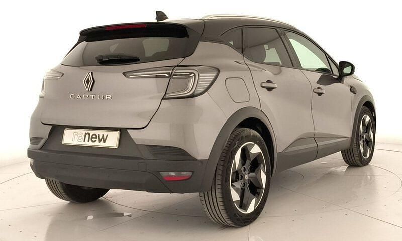 Usado Renault Captur Techno 100 CV (73 kW) 2025 Gris SUV