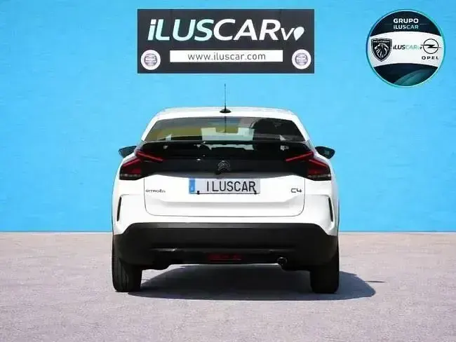 Usado Citroën C4 Feel 110 CV (80 kW) 2022 Blanco banquise Berlina