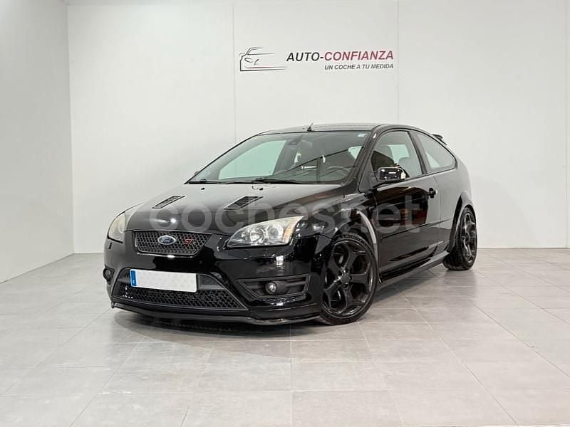 Negro Usado 2007 Ford Focus ST Berlina | 9995 € (Precio justo) - Imagen 1/4