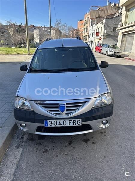 Usado Dacia Logan Lauréate 105 CV (77 kW) 2007 Gris / plata Familiar