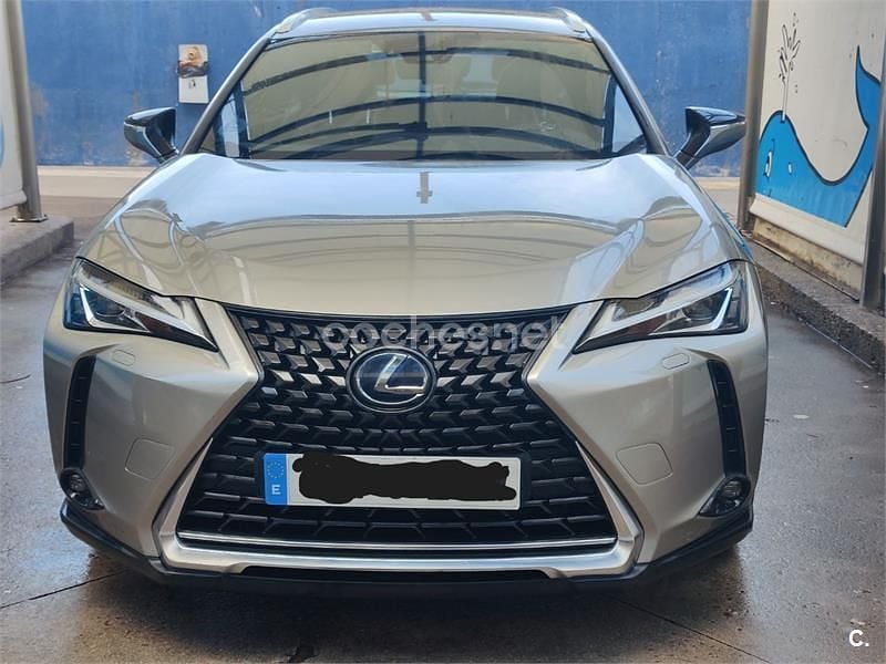 Usado Lexus UX Business Edition 184 CV (135 kW) 2020 Gris / plata SUV