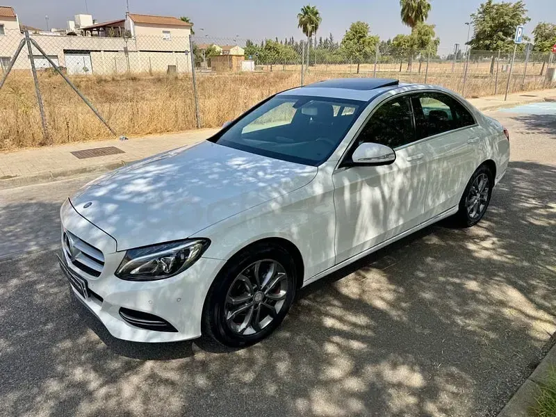 Usado Mercedes C220 Avantgarde 170 CV (125 kW) 2016 Blanco Berlina