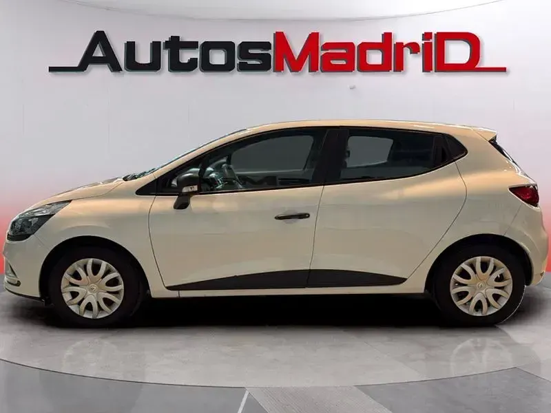 Usado Renault Clio IV Life 75 CV (55 kW) 2017 Blanco Berlina