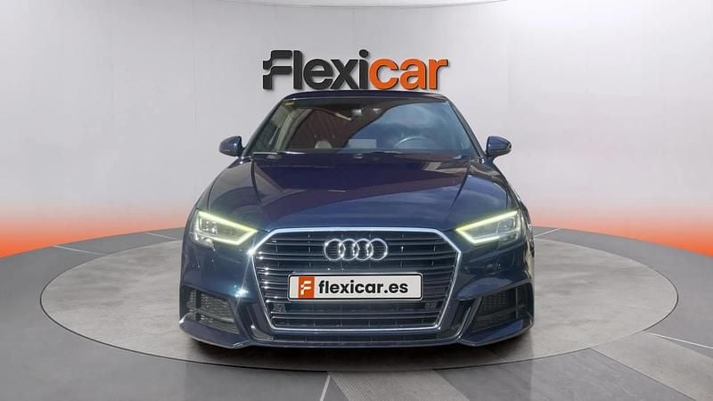 Usado Audi A3 S-Line 116 CV (85 kW) 2019 Violeta Berlina