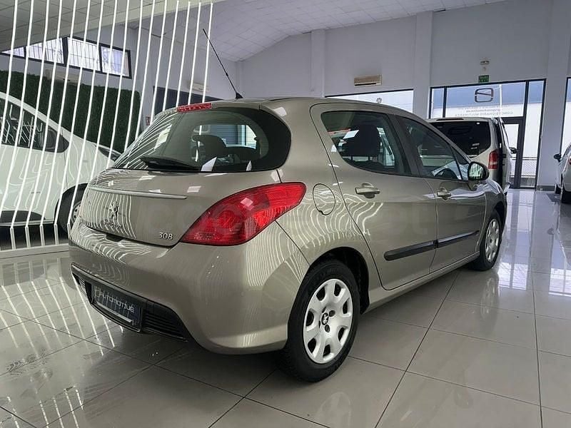 Usado Peugeot 308 Access 92 CV (67 kW) 2013 Beige Berlina