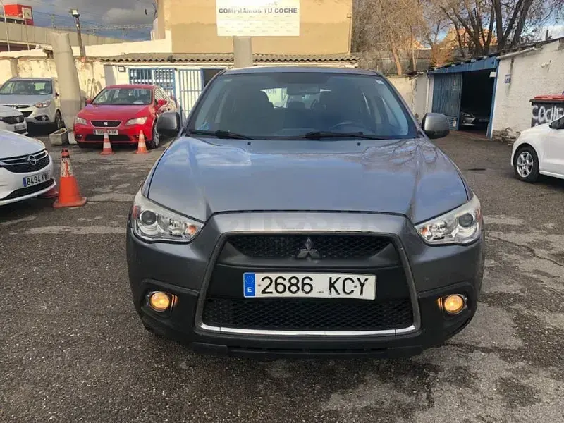 Usado Mitsubishi ASX Motion 117 CV (86 kW) 2012 Gris / plata SUV