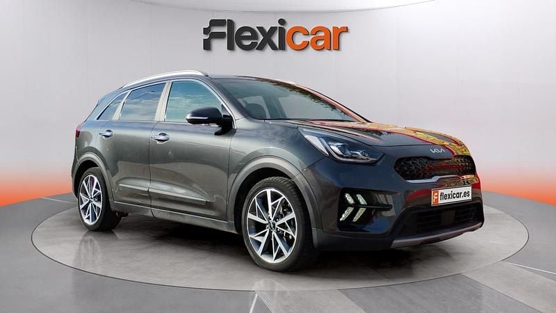 Usado Kia Niro 141 CV (103 kW) 2022 Gris SUV