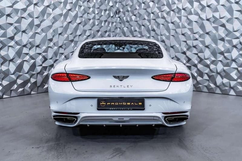 Usado Bentley Continental 782 CV (575 kW) 2025 Blanco Coupe