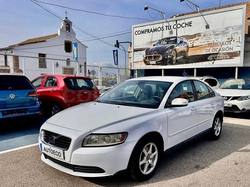 Usado Volvo S40 Kinetic 125 CV (91 kW) 2009 Blanco Berlina