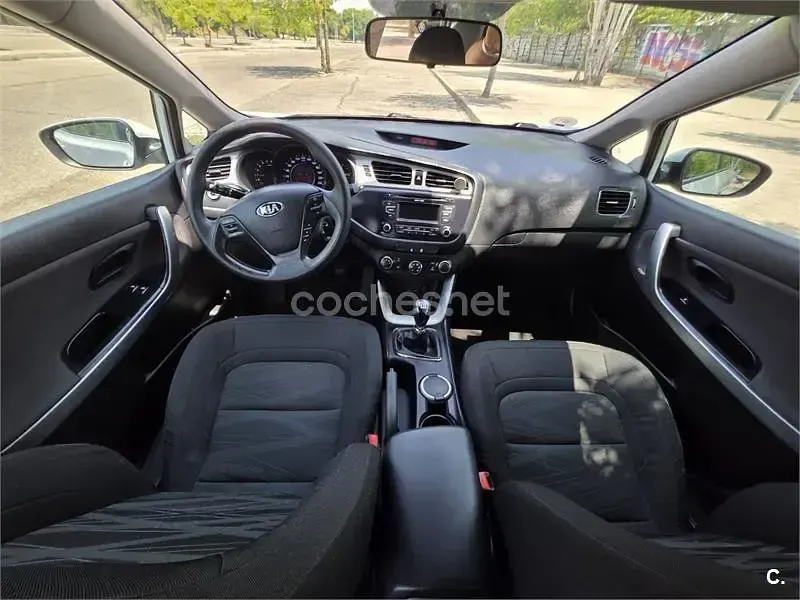 Usado Kia Ceed GT 90 CV (66 kW) 2012 Blanco Berlina