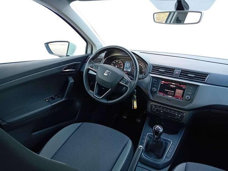 Usado Seat Ibiza Style 90 CV (66 kW) 2019 Blanco Utilitario