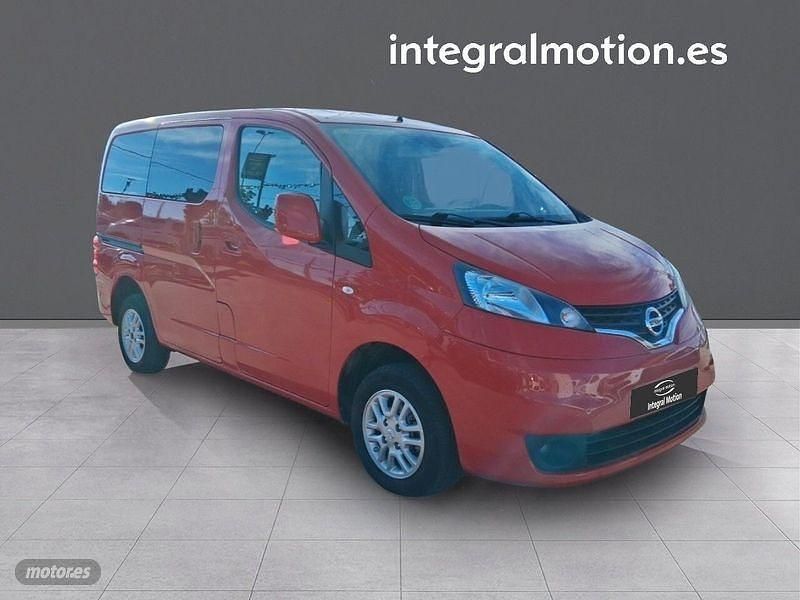 Usado Nissan NV200 110 CV (80 kW) 2016 Rojo Monovolumen